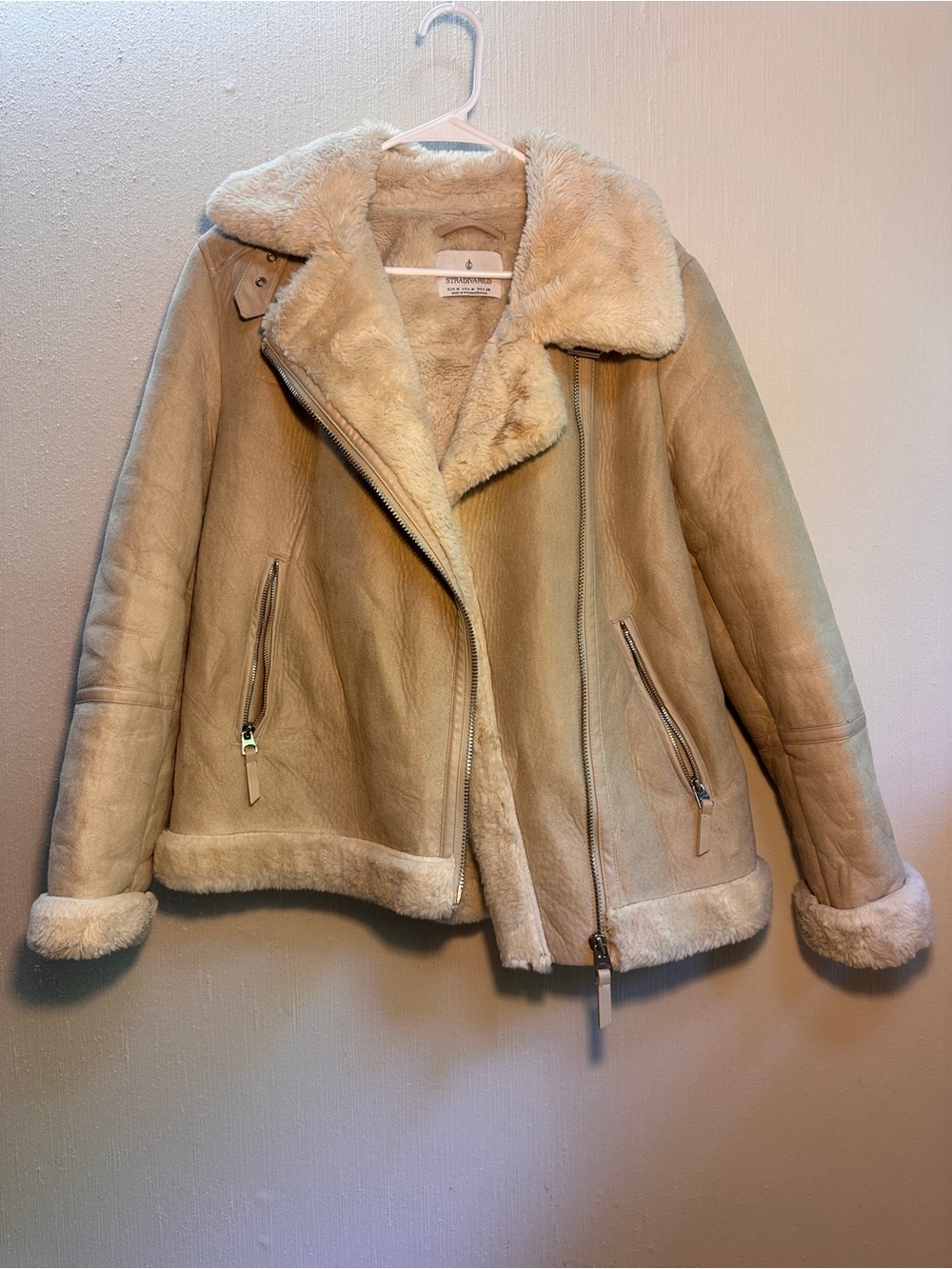 Stradivarius Cream Shearling-Lined Leather Jacket
